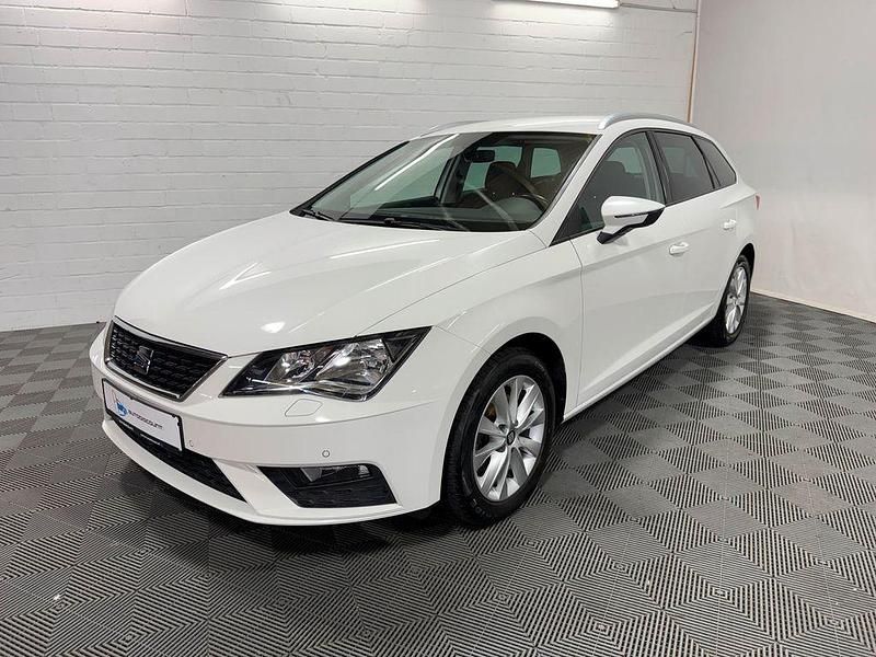 Weiß Gebraucht 2018 Seat Leon ST Style Kombi | 11.980 € (Fairer Preis) - Bild 1/4