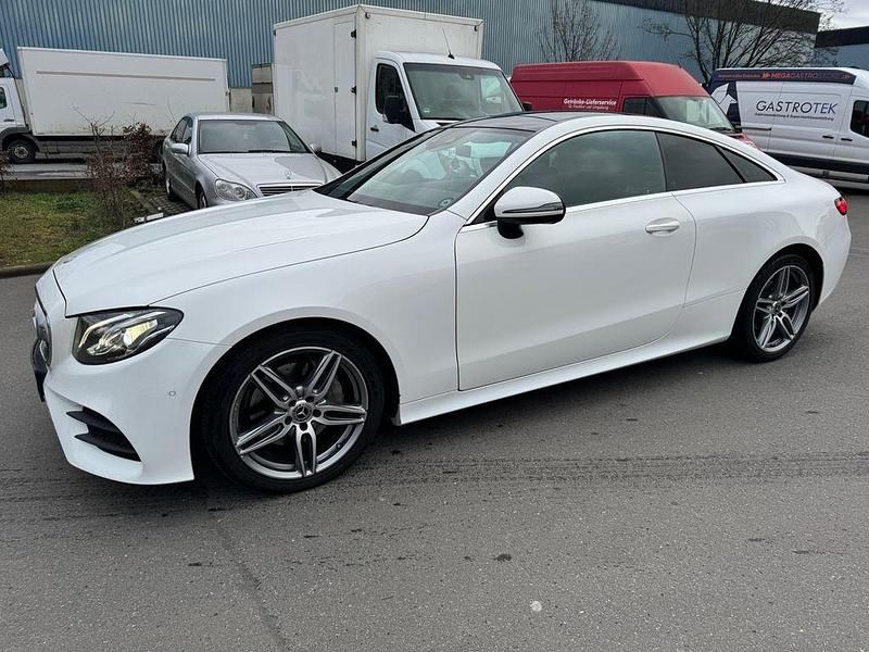 Gebraucht Mercedes E220 AMG 194 PS (142 kW) 2017 Weiß