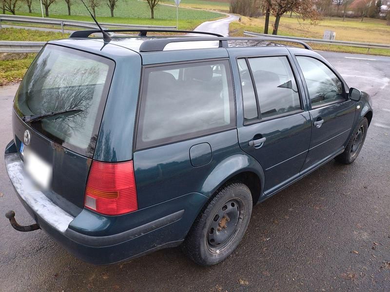 Gebraucht VW Golf IV Basis 101 PS (74 kW) 2006 Grün Kombi
