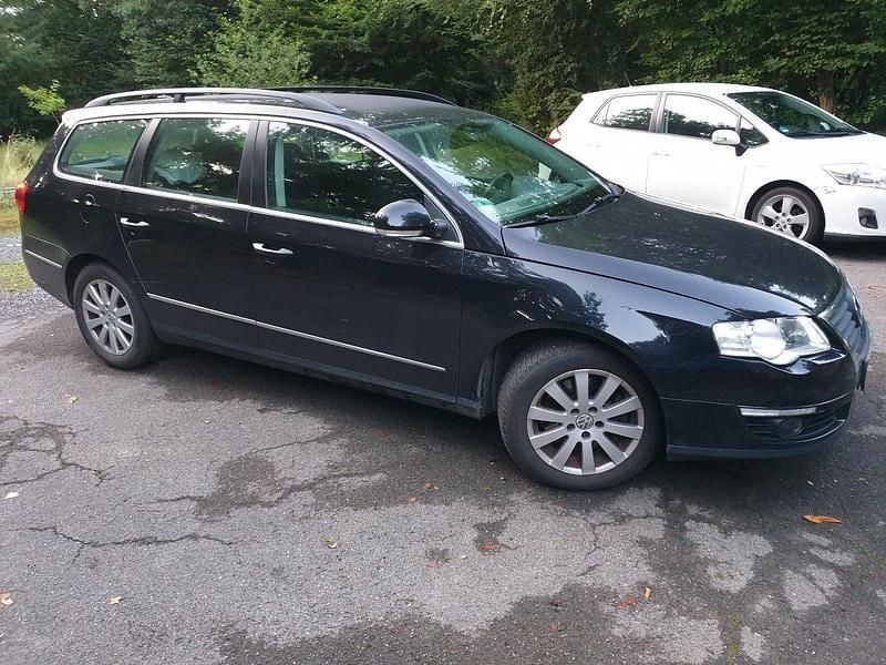Schwarz Gebraucht 2008 VW Passat Kombi | 3.650 € (Teuer) - Bild 1/4