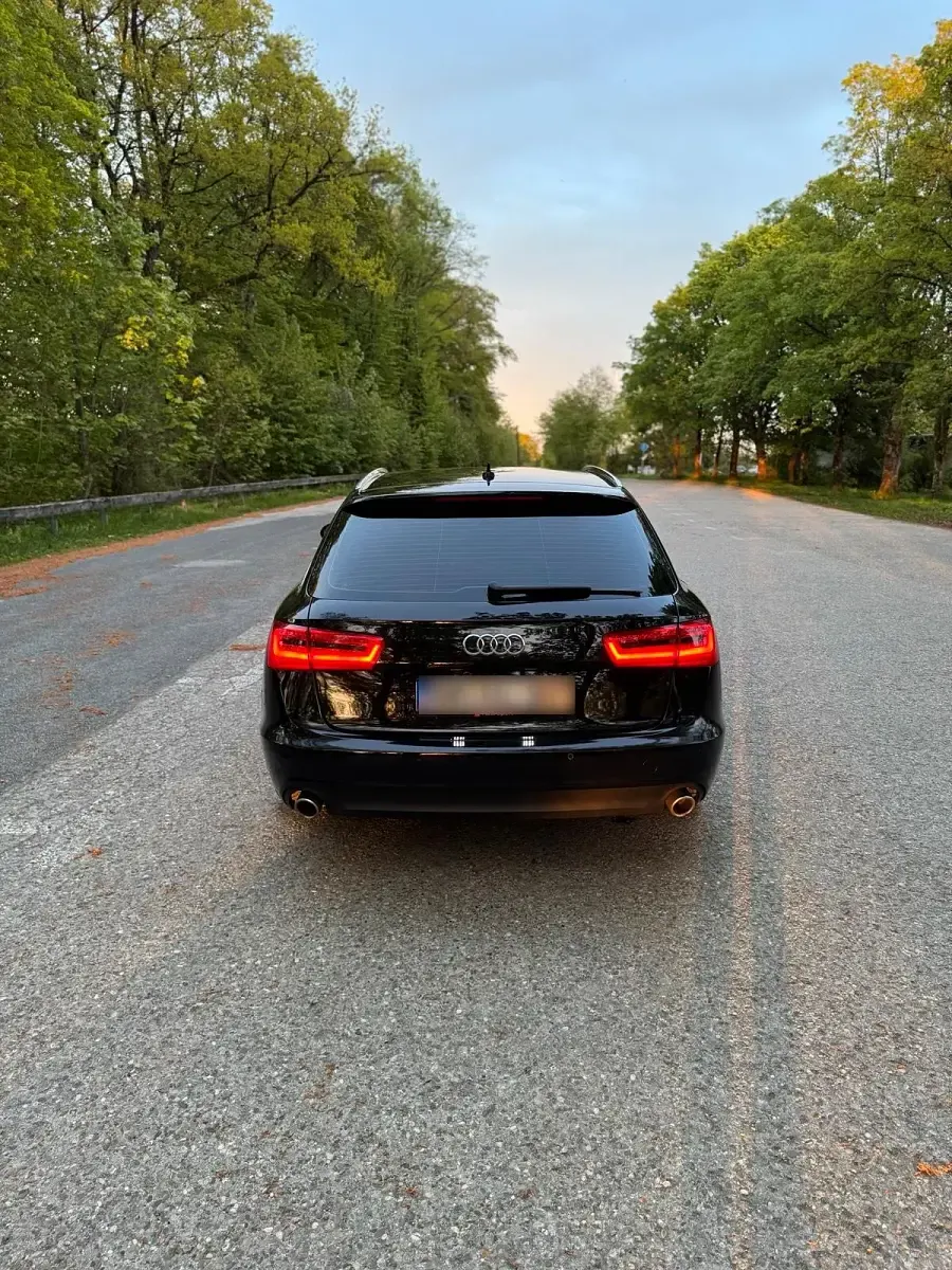 Second-hand Audi A6 Comfort 205 CP (150 kW) 2014 Negru Break