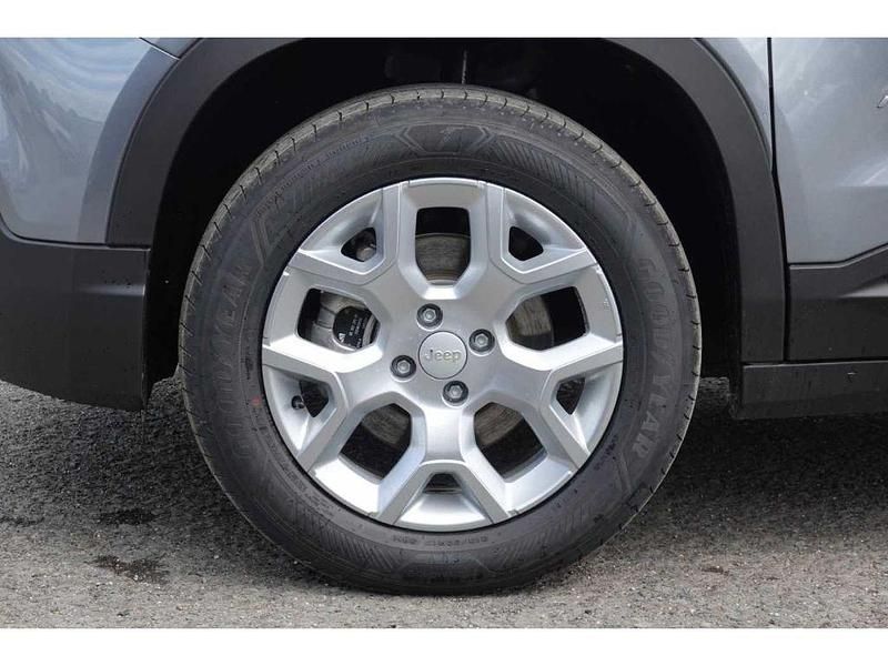 Neu Jeep Avenger Altitude 101 PS (74 kW) 2025 Schwarz SUV