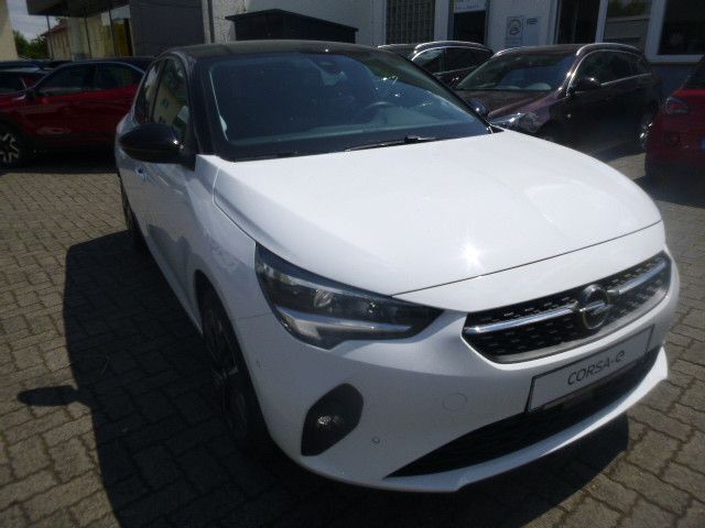 Gebraucht Opel Corsa-e Edition 100 kW (136 PS) 2020 Schneeweiss/summitwhite/arctic Kleinwagen