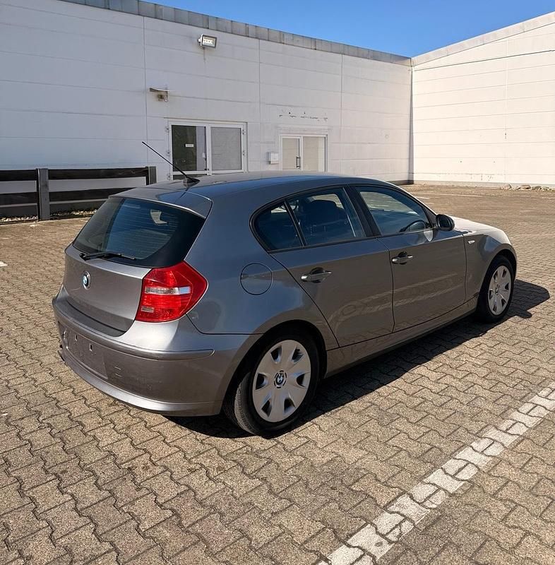 Second-hand BMW 120 170 CP (125 kW) 2009 Gri Hatchback