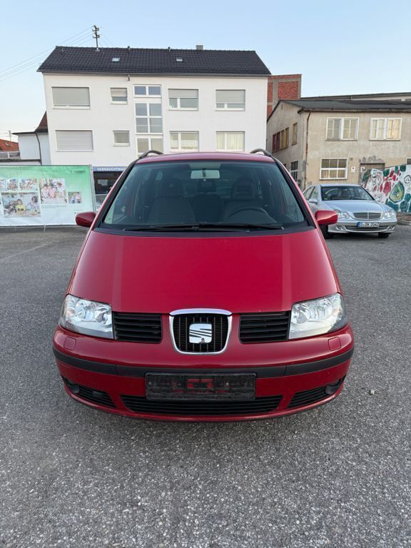 Rot Gebraucht 2006 Seat Alhambra Vigo Van / Kleinbus | 3.900 € (Fairer Preis) - Bild 1/4