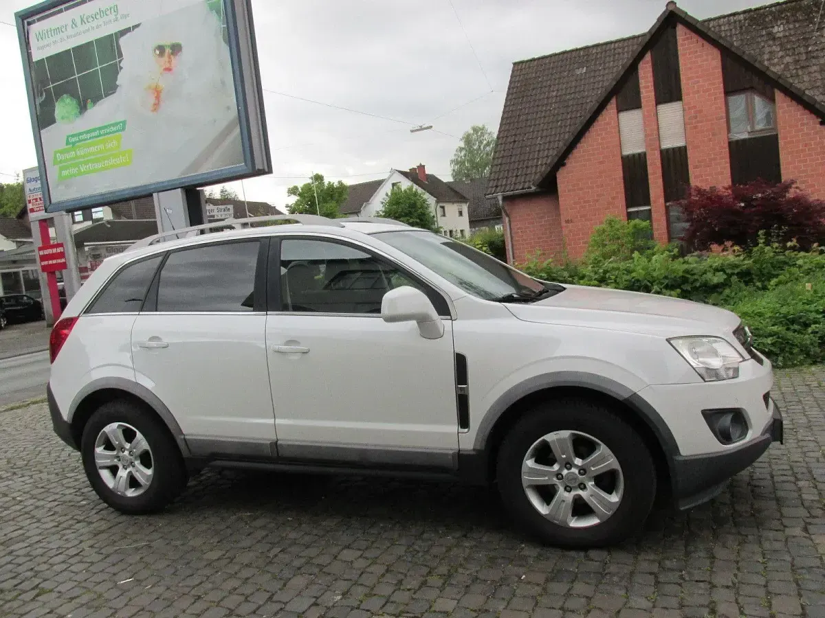 Gebraucht Opel Antara Design Edition 163 PS (119 kW) 2014 Weiß SUV