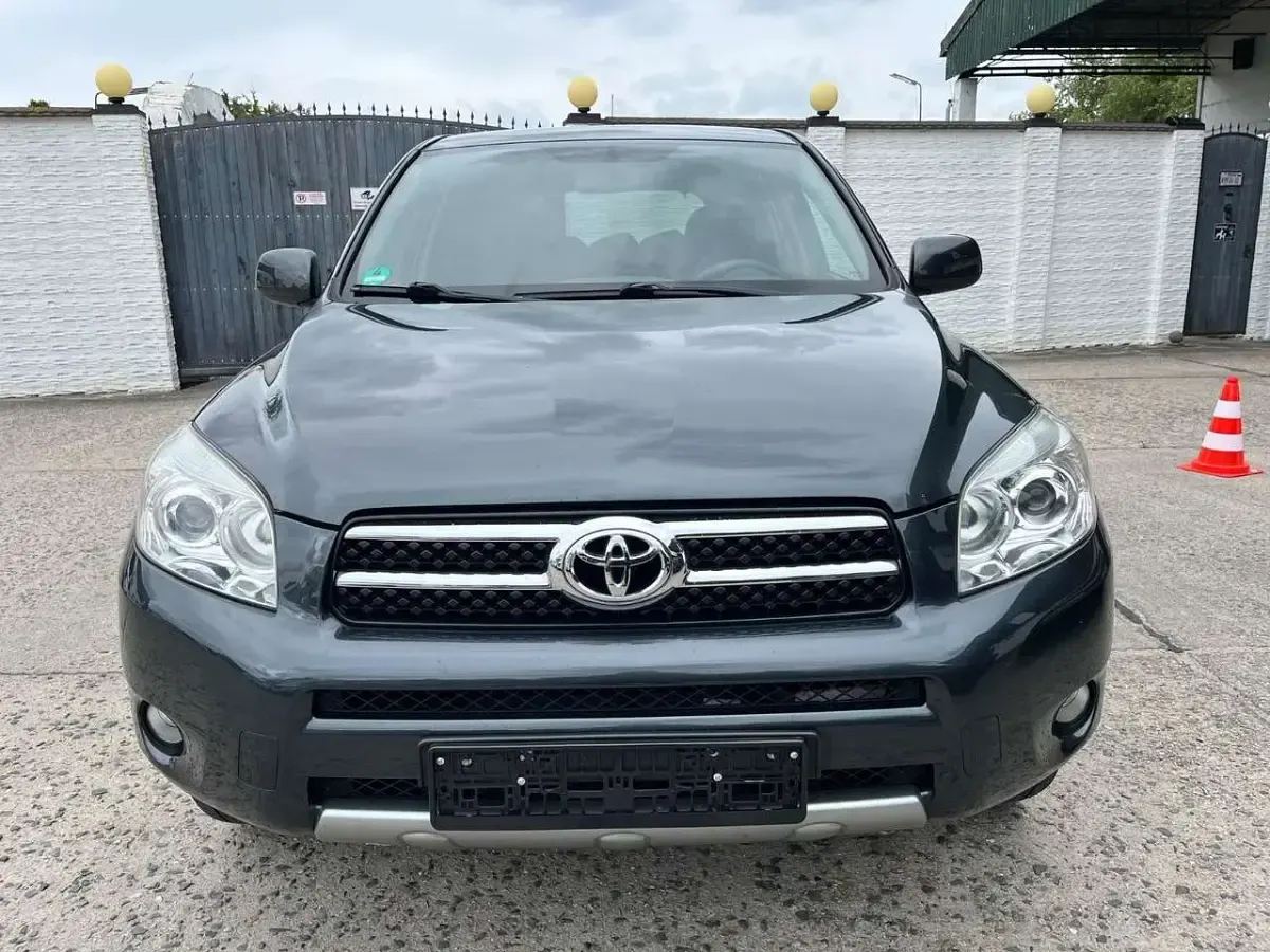 Gebraucht Toyota RAV4 Executive 136 PS (100 kW) 2009 Grau SUV