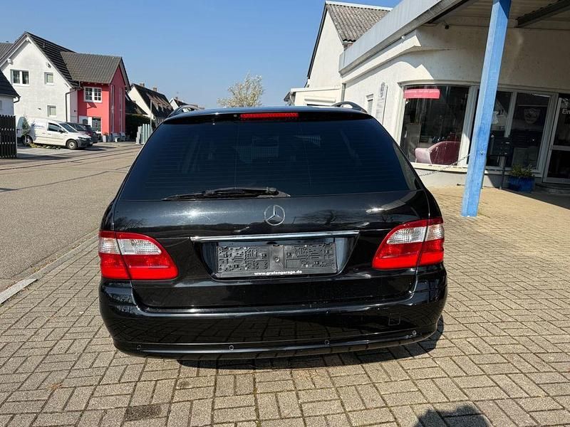 Gebraucht Mercedes E320 Avantgarde 224 PS (164 kW) 2004 Schwarz Limousine