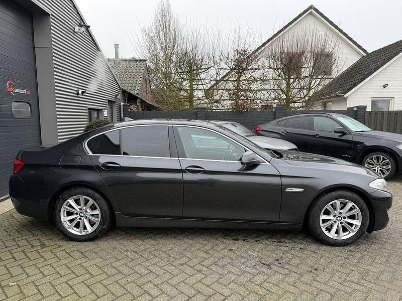 Gebraucht BMW 520 Executive 184 PS (135 kW) 2012 Grau Limousine