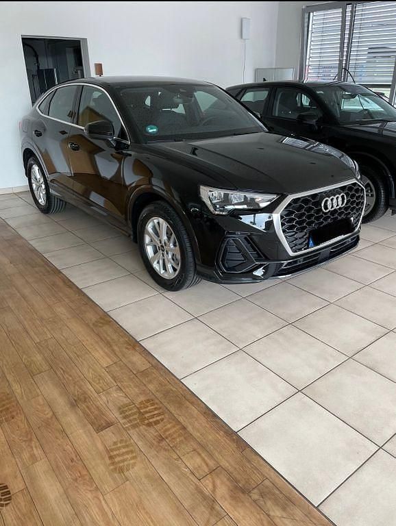 Gebraucht Audi Q3 Ambiente 150 PS (110 kW) 2022 Schwarz SUV