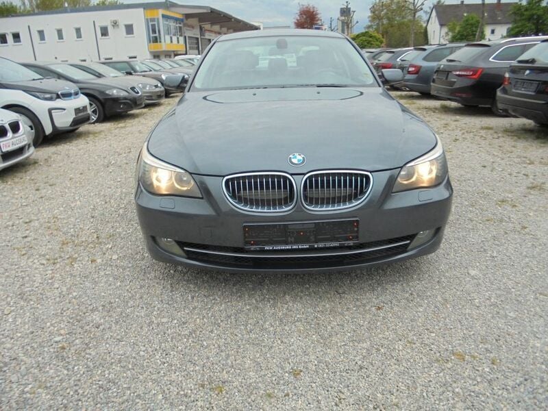 Gebraucht BMW 525 218 PS (160 kW) 2008 Grau Limousine