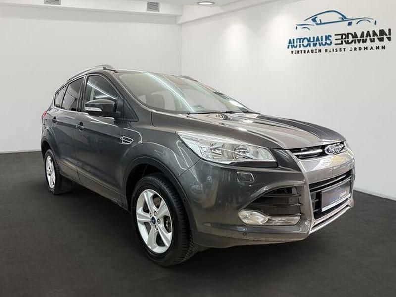 Gebraucht Ford Kuga Titanium 182 PS (133 kW) 2016 Grau SUV