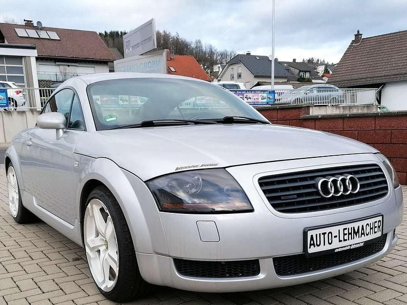 Lichtsilber metallic Gebraucht 2000 Audi TT Coupé | 14.990 € - Bild 1/4