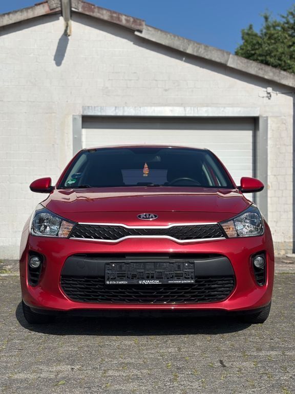 Rot Gebraucht 2018 Kia Rio Edition 7 Limousine | 7.495 € (Guter Preis) - Bild 1/4