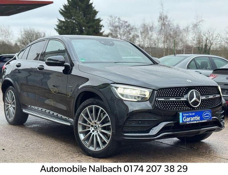 Gebraucht Mercedes GLC300e AMG line 211 PS (155 kW) 2021 Schwarz Limousine