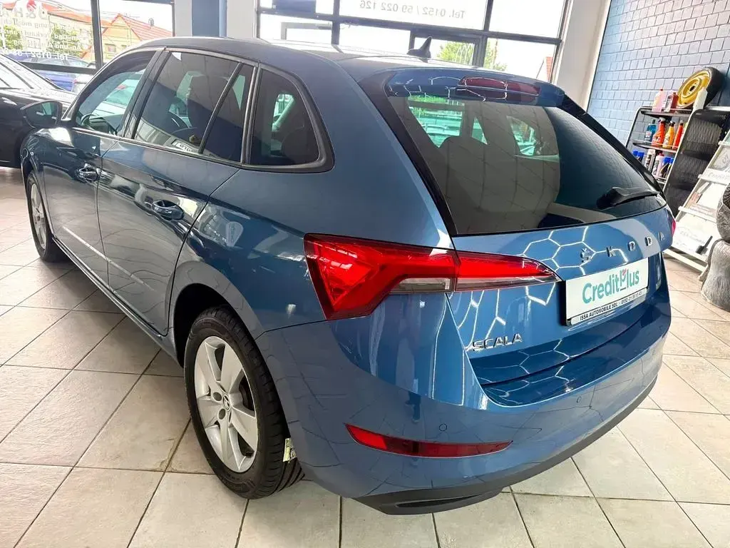 Gebraucht Skoda Scala Ambition 110 PS (80 kW) 2021 Blau Kleinwagen