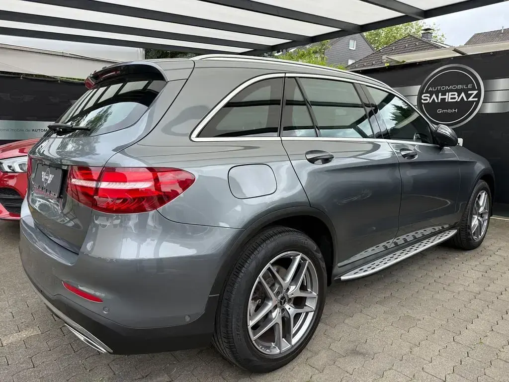 Gebraucht Mercedes GLC220 AMG line 170 PS (125 kW) 2018 Grau SUV