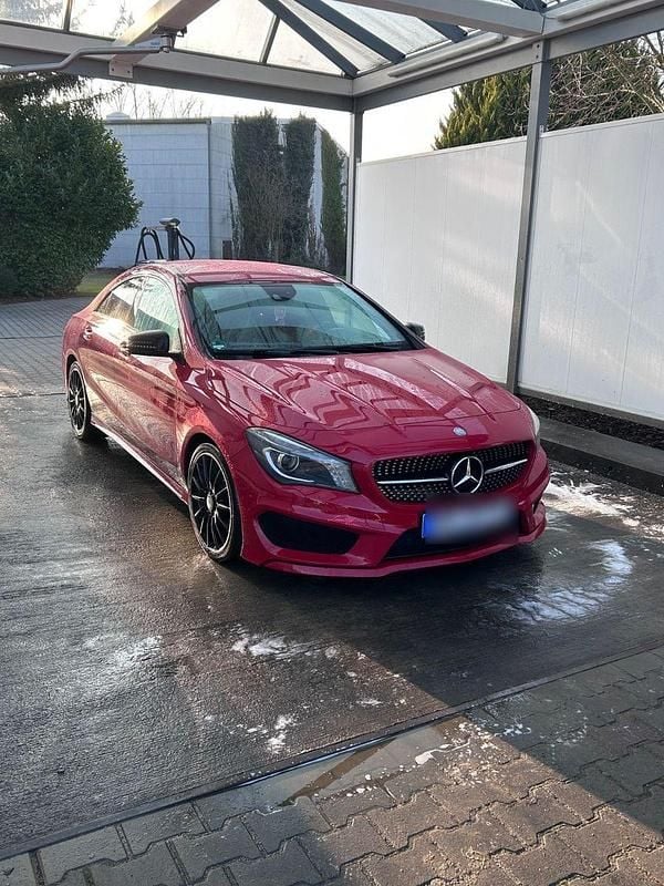 Rot Gebraucht 2014 Mercedes CLA200 AMG line Coupé | 16.500 € (Guter Preis) - Bild 1/4