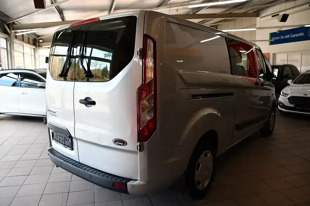 Używany Ford Transit Custom 170 KM (125 kW) 2018 Srebrny Minivan
