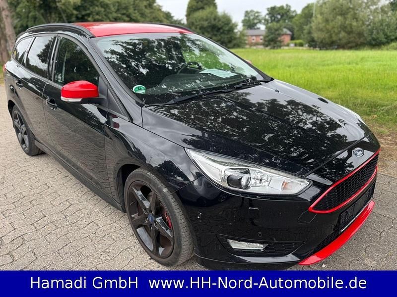 Schwarz Gebraucht 2016 Ford Focus ST-Line Kombi | 6.399 € (Guter Preis) - Bild 1/4