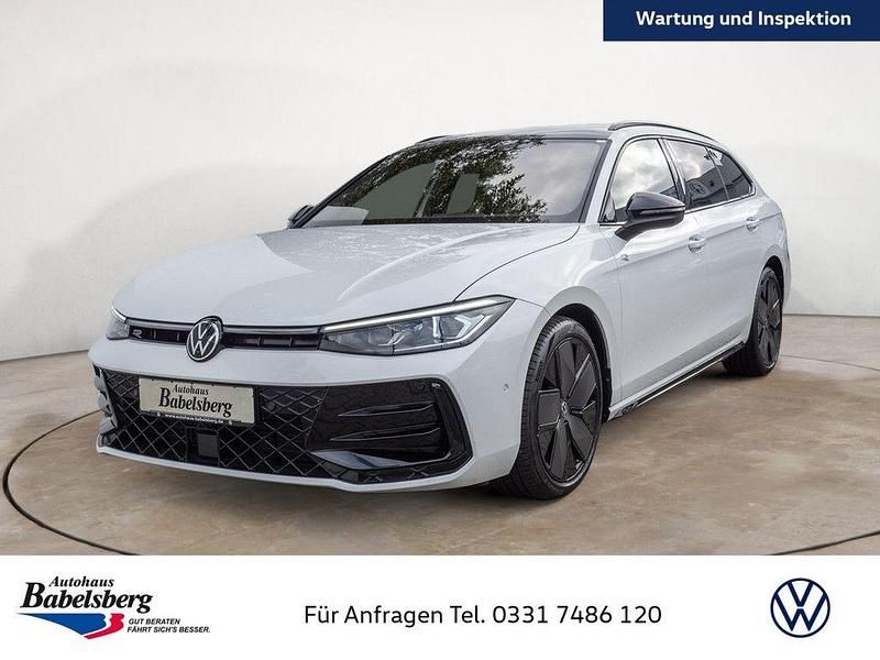 Weiß Gebraucht 2024 VW Passat R-line Kombi | 43.998 € (Fairer Preis) - Bild 1/4