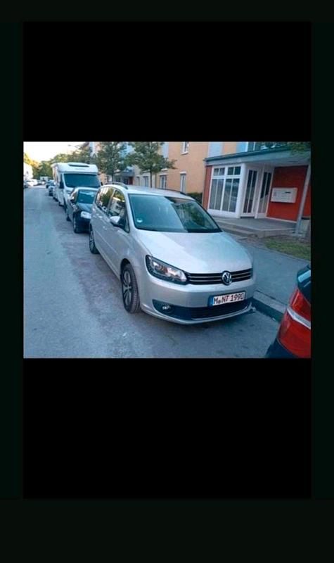 Grau Gebraucht 2011 VW Touran Van / Kleinbus | 5.600 € (Fairer Preis) - Bild 1/4