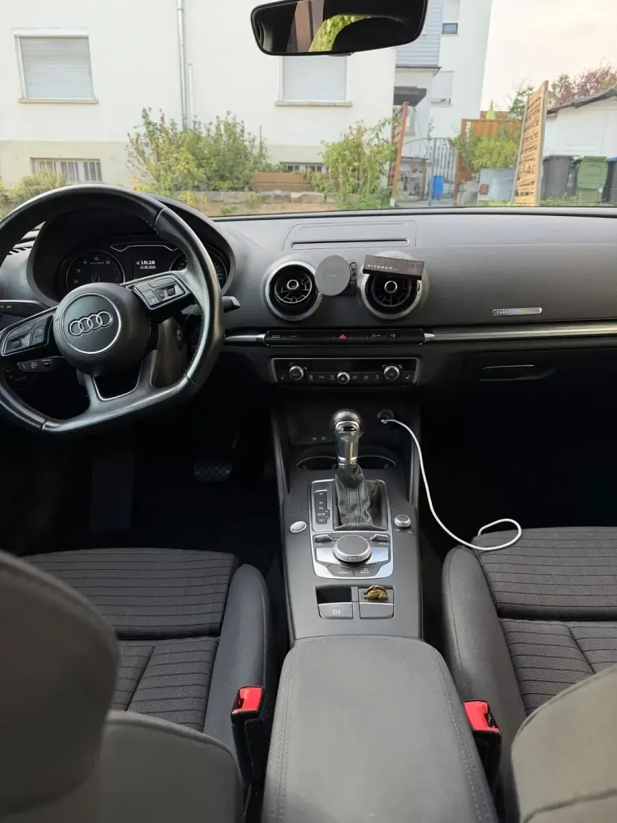 Gebraucht Audi A3 Sportback 150 PS (110 kW) 2017 Grau Kleinwagen
