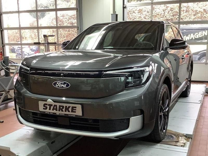 Second-hand Ford Explorer 125 kW (170 CP) 2024 Gri SUV