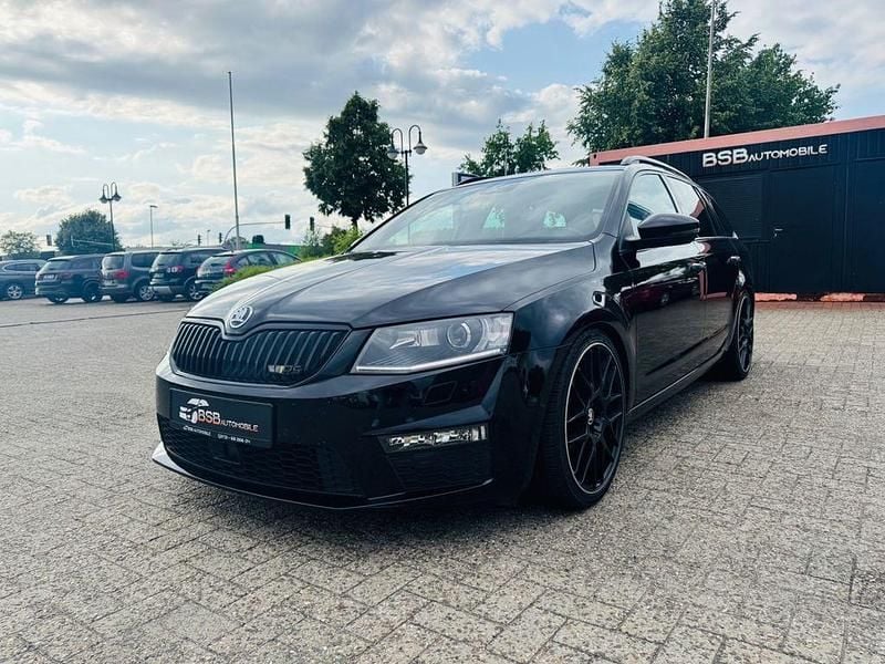 Schwarz Gebraucht 2016 Skoda Octavia RS Kombi | 18.499 € - Bild 1/4