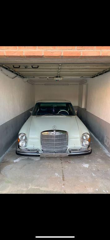 Weiß Gebraucht 1970 Mercedes W109 Limousine | 34.500 € - Bild 1/4
