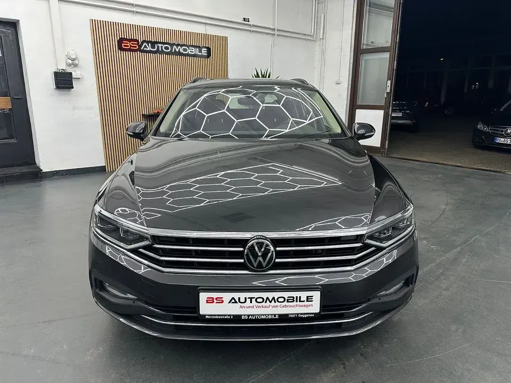 Gebraucht VW Passat Business 150 PS (110 kW) 2023 Grau Kombi