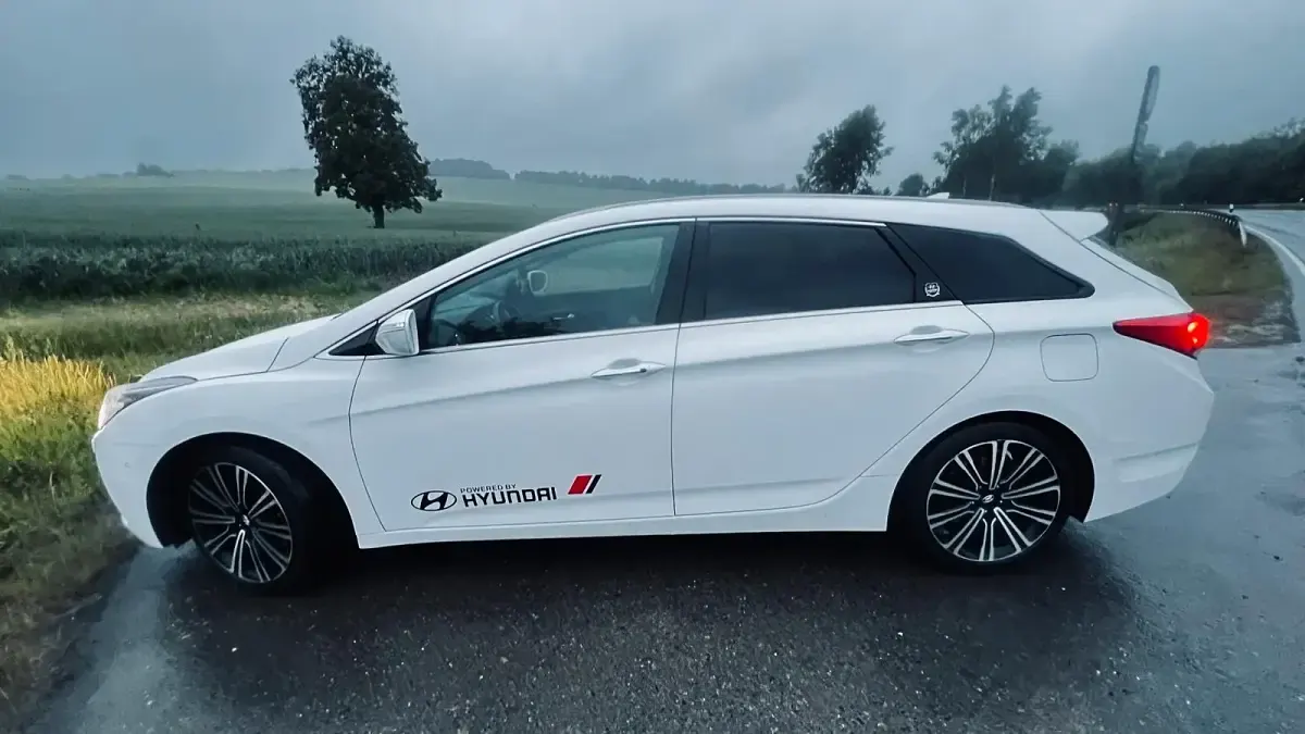 Gebraucht Hyundai i40 118 PS (86 kW) 2015 Weiß Kombi