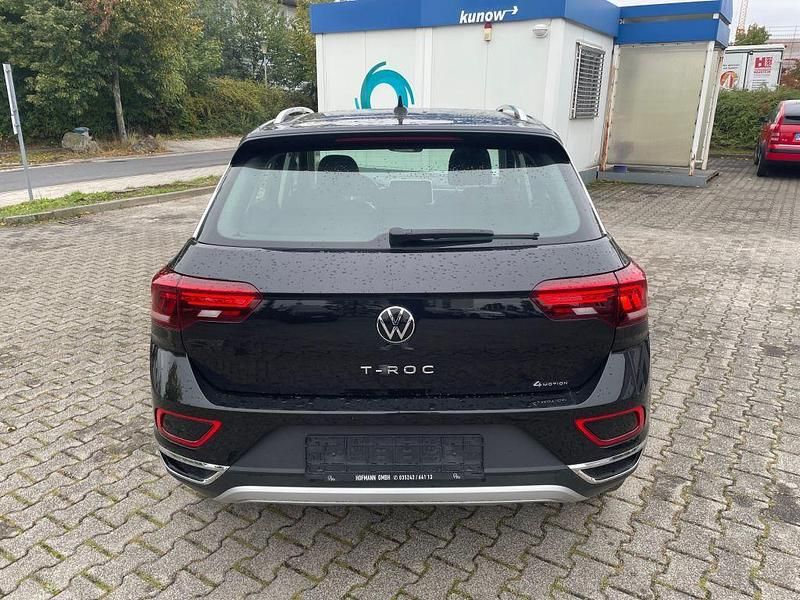 Gebraucht VW T-Roc Style 150 PS (110 kW) 2023 Deep black pearlescent (metallic) SUV