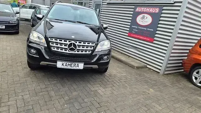 Gebraucht Mercedes ML300 204 PS (150 kW) 2010 Schwarz SUV