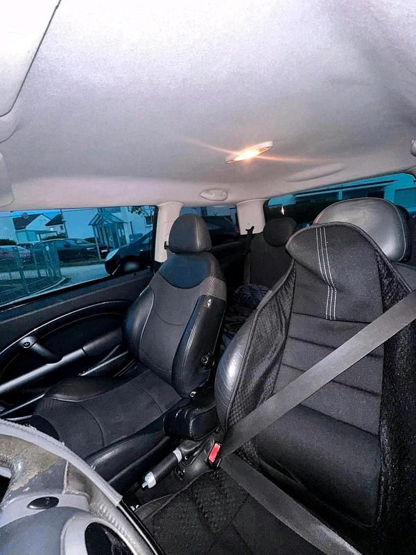 Usata Mini Cooper 100 CV (73 kW) 2003 Nero Utilitaria