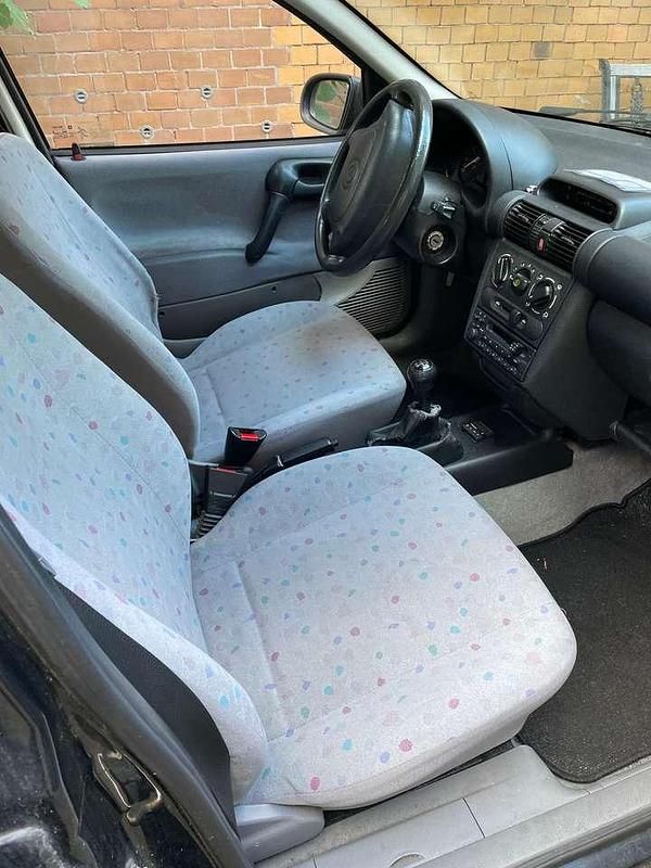 Gebraucht Opel Corsa Swing 60 PS (44 kW) 1997 Schwarz Limousine