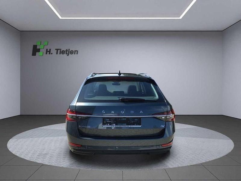 Gebraucht Skoda Superb Style 218 PS (160 kW) 2021 Grau Kombi