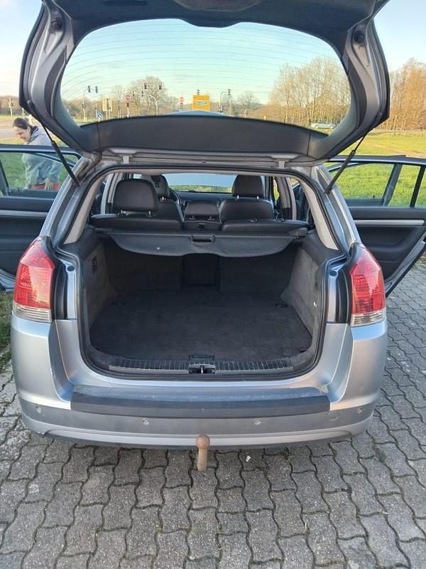 Gebraucht Opel Signum Edition 150 PS (110 kW) 2008 Silber Kleinwagen