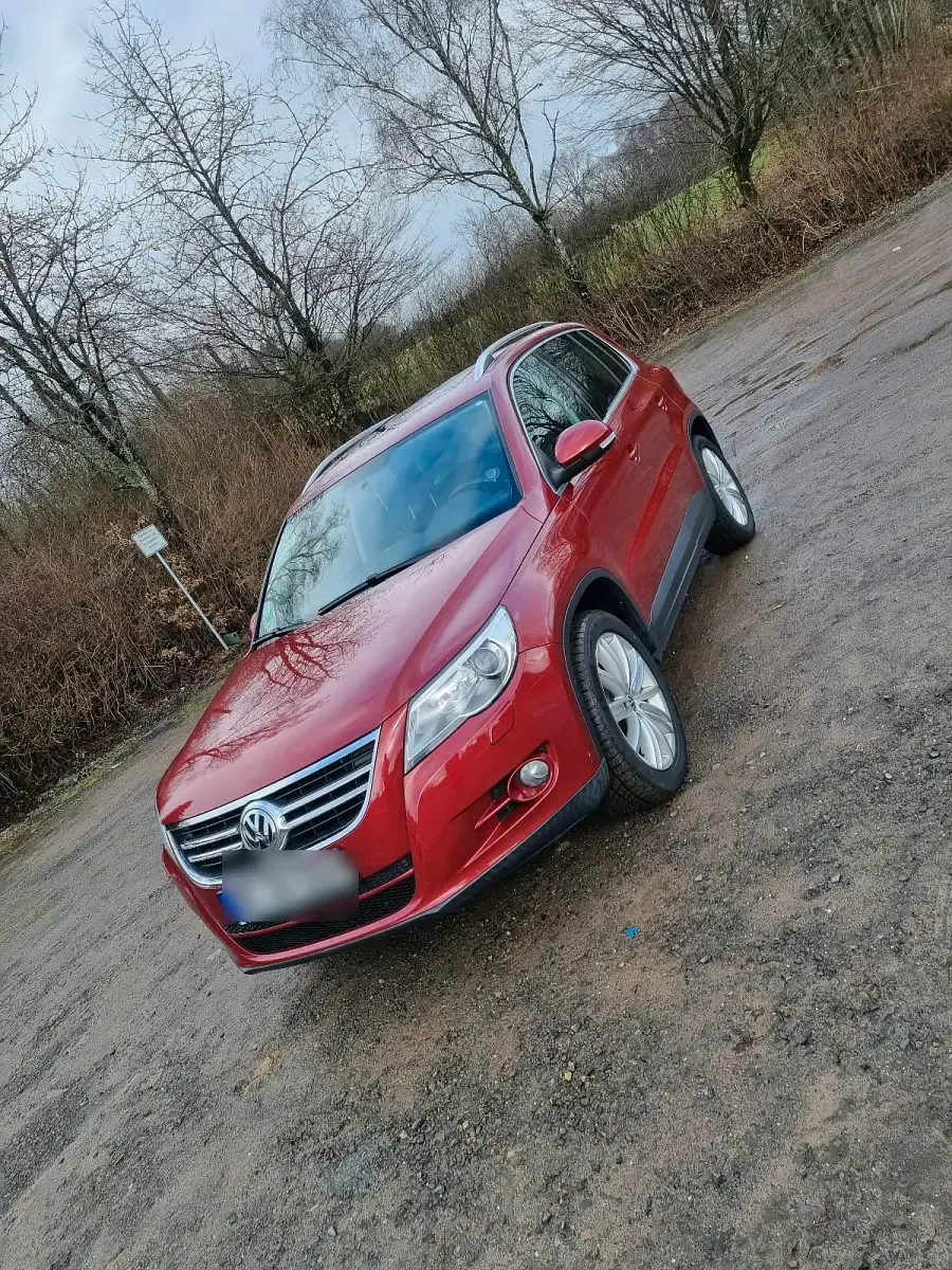 Gebraucht VW Tiguan 140 PS (102 kW) 2009 Rot SUV