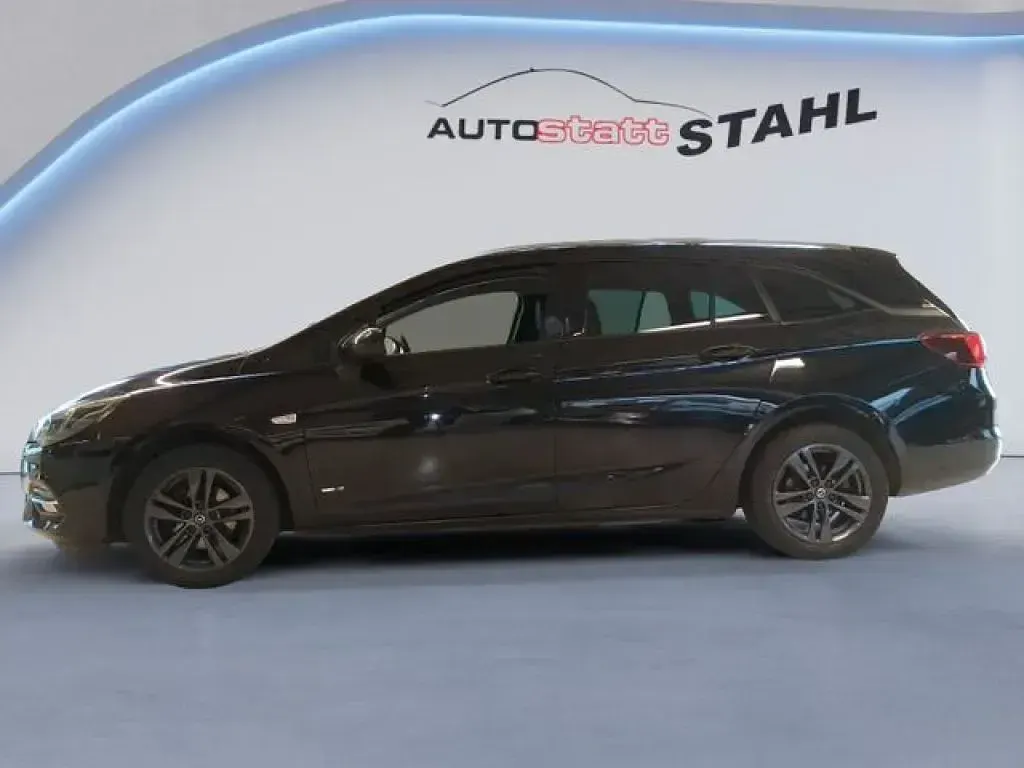 Gebraucht Opel Astra Design Edition 131 PS (96 kW) 2022 Schwarz (metallic) Kleinwagen