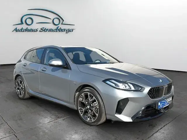 Gebraucht BMW 120 M Sport 170 PS (125 kW) 2025 Skyscraper grau Kleinwagen