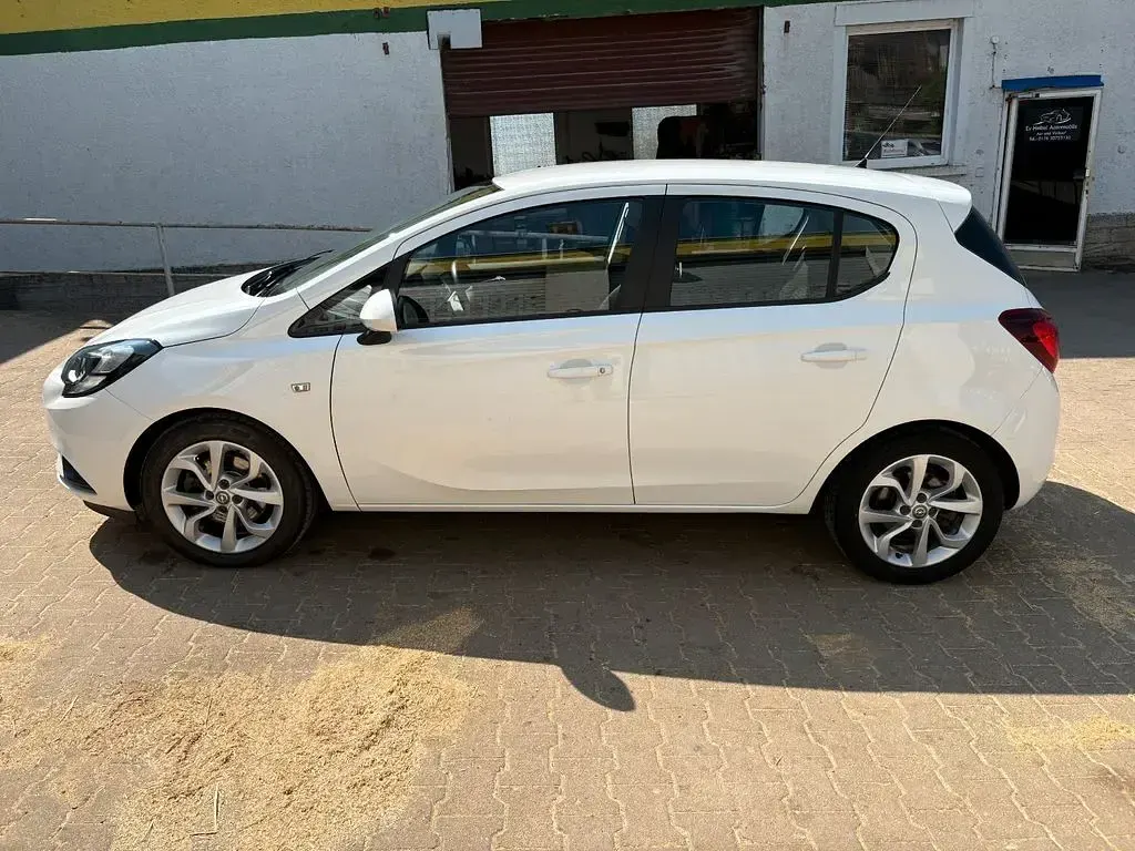 Gebraucht Opel Corsa Edition 95 PS (69 kW) 2015 Weiß Kleinwagen