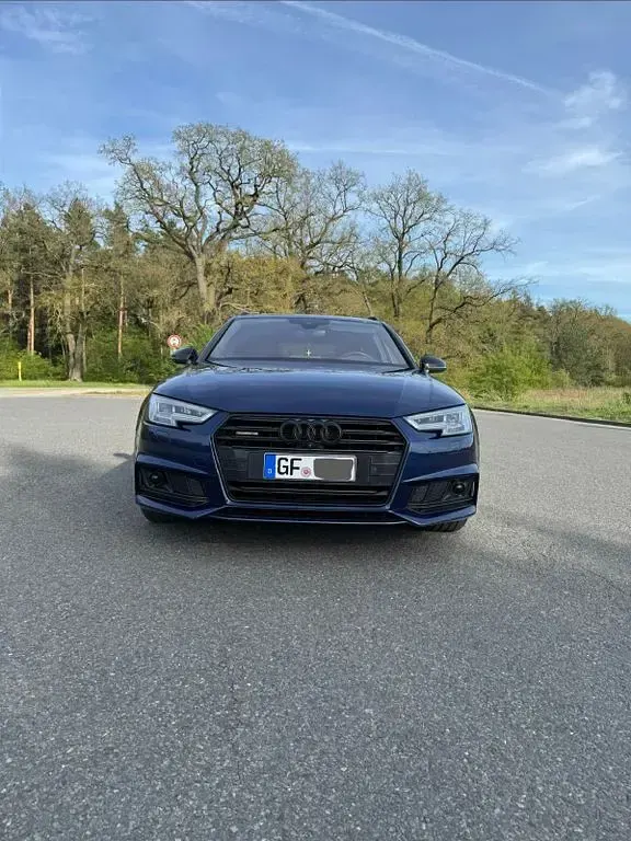 Gebraucht Audi A4 Sport 190 PS (139 kW) 2017 Blau Kombi