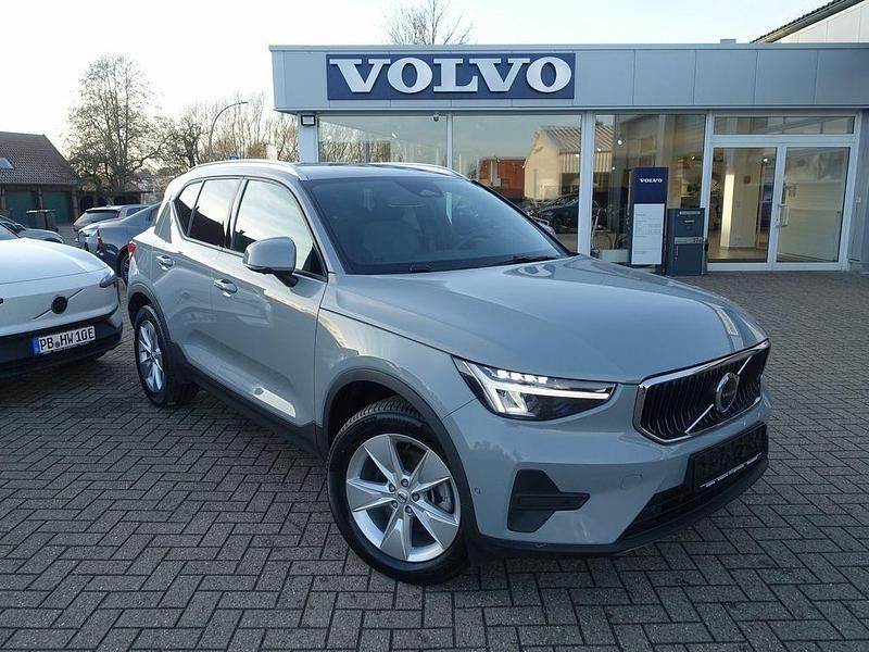 Gebraucht Volvo XC40 Core 163 PS (119 kW) 2025 Grau SUV