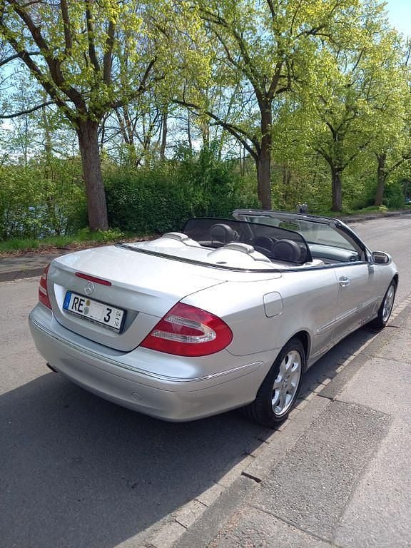 Gebraucht Mercedes CLK240 Elegance 170 PS (125 kW) 2004 Silber Cabrio