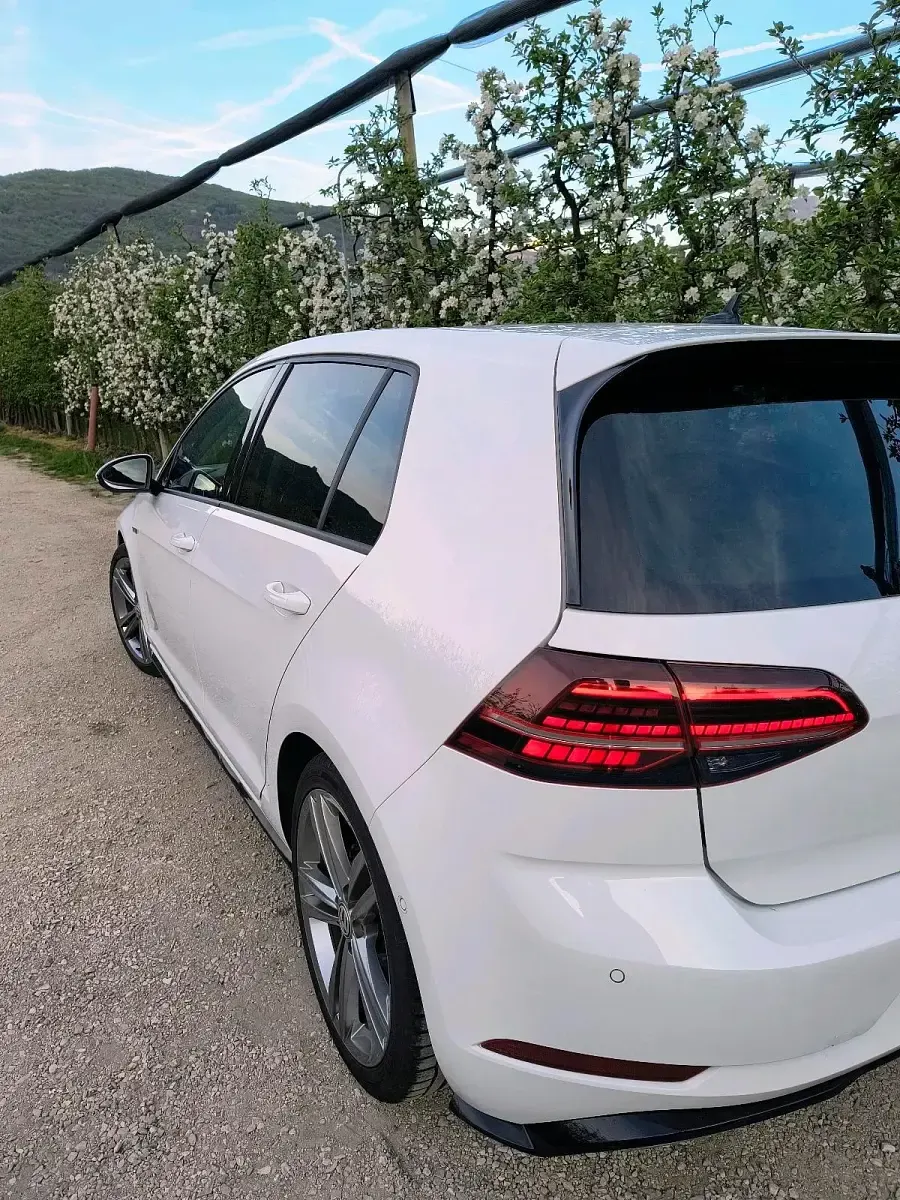 Gebraucht VW Golf VIII R-line 150 PS (110 kW) 2020 Weiß Limousine