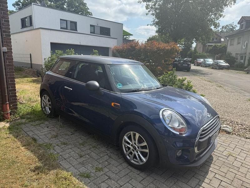 Gebraucht Mini ONE 102 PS (75 kW) 2017 Blau Kleinwagen