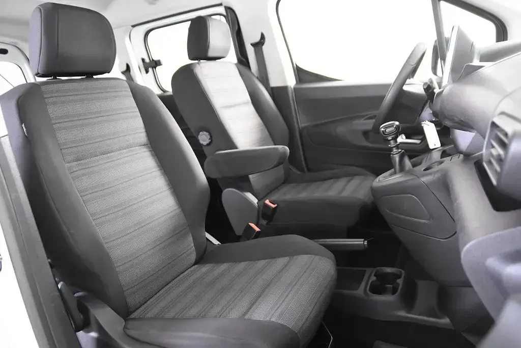 Gebraucht Opel Combo Life 110 PS (80 kW) 2021 Weiß Van / Kleinbus