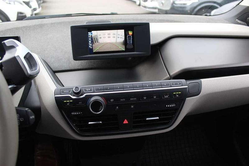 Gebraucht BMW i3 Basis 125 kW (170 PS) 2015 Fluid black mit akzent bmw i Kleinwagen