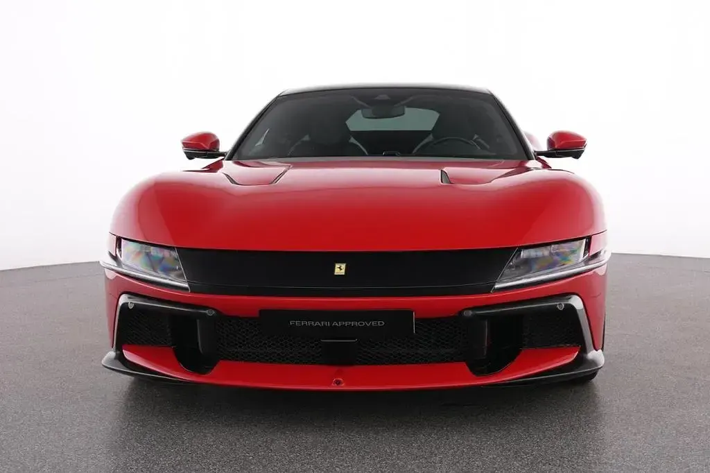 Gebraucht Ferrari 12 Cilindri 831 PS (611 kW) 2025 Rot